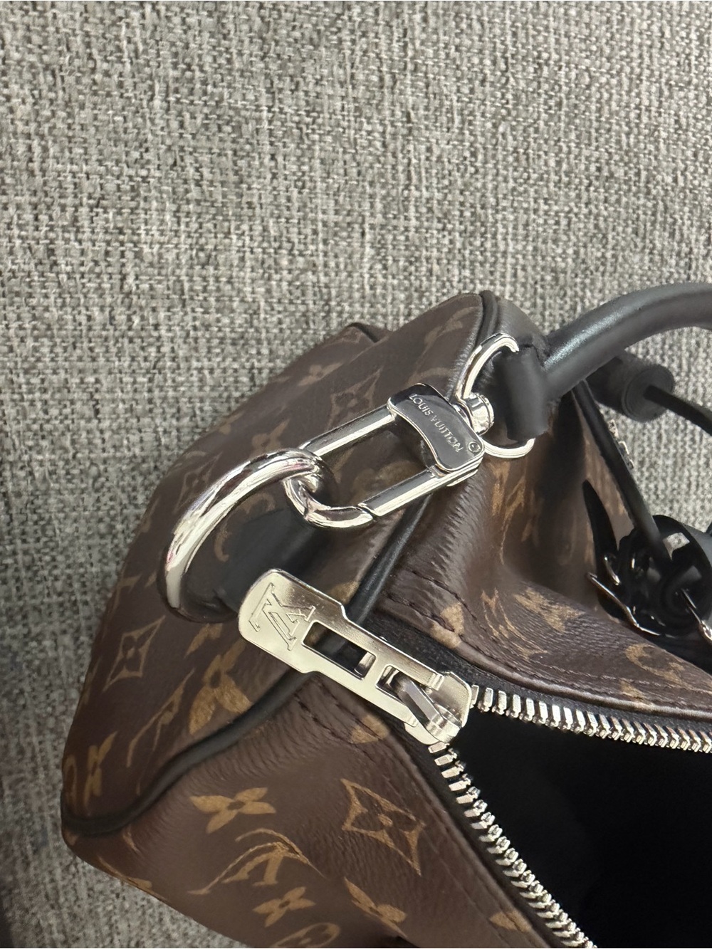 Louis Vuitton Speedy Soft 30 Dark Bag - Picture 10 of 13
